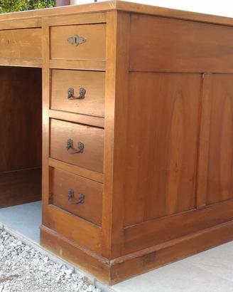 Scrivania stile presidenziale in legno (noce)