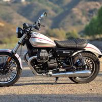 Moto guzzi v9 roamer 2016