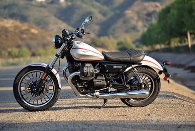 Moto guzzi v9 roamer 2016