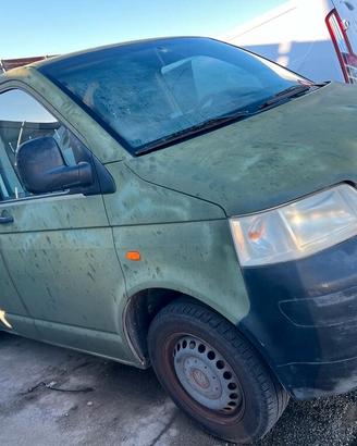 Ricambi usati VW Transporter T5 anno 2004 - 1.9 ga