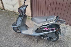 Scooter kymco dj y50