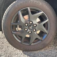 Cerchi + Gomme Ford Custom 215/60 R17 C GOODYEAR