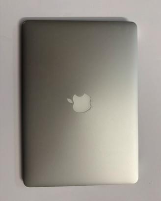 Apple MacBook Air 13.3” (Early 2015)