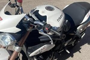 Triumph Sperd Triple 1050