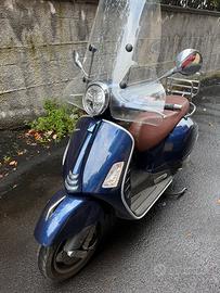 Piaggio Vespa 300 GTS come nuovo