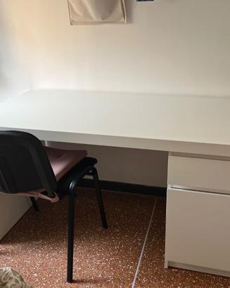 Scrivania bianca ikea