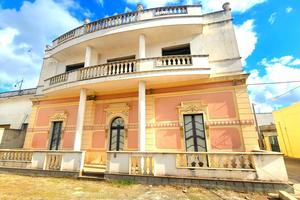 Fabbricato con 2 unità abitative