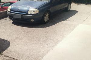 Auto Renault Clio