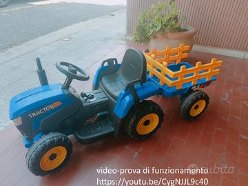 trattore Spidko con rimorchio