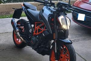 KTM duke 390 - 2022