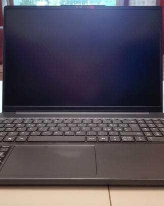 Lenovo IdeaPad Slim 3 AMD Ryzen 5 150 -NUOVO-