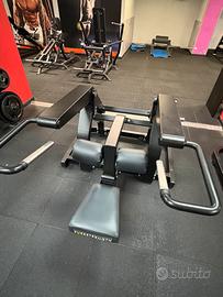 Dips press technogym pure strenght