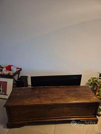 Cassapanca in legno