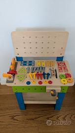 Banco da lavoro giocattolo in legno Hape da 3 anni