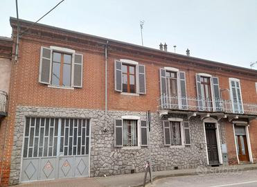Edificio composto da  DUE  UNITA’  IMMOBILIARI