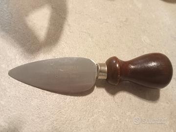 coltello per formaggi