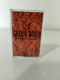 Guns N' Roses, Spaghetti Incident, cassetta tape