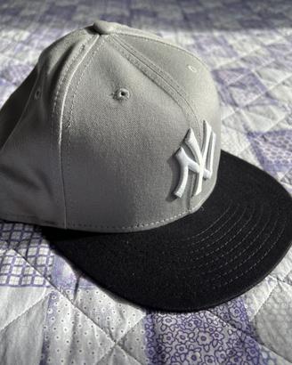 Cappello New Era 9Fifty NY Yankees grigio-blu