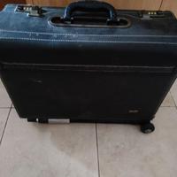 Borsa 24 ore pelle