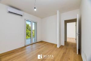 Appartamento di 82 m² con 3 locali e box auto a Ro