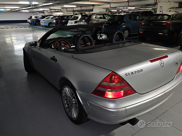 Splendida Mercedes SLK 2000 con impianto a gas