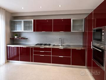 Cucina moderna completa bordeaux lucida