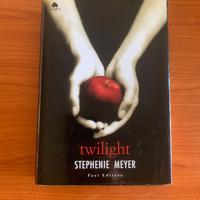 Primo libro della saga twilight di stephenie meyer