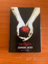 Primo libro della saga twilight di stephenie meyer