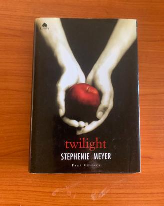 Primo libro della saga twilight di stephenie meyer