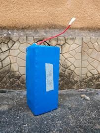 batteria 36v 8Ah bici elettrica o monopattino