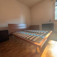 Letto, armadio e cassettiera in legno