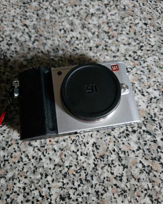 Xiaomi Yi M1 solo Corpo