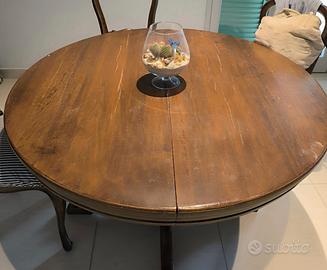 tavolo in legno classico 