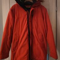 parka colore rosso
