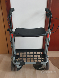 Rollator deambulatore