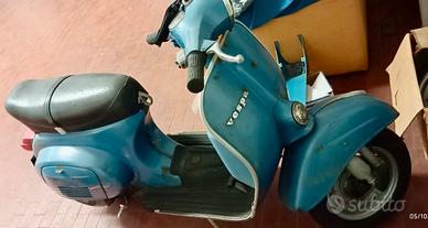 Vespa ET3 conservata