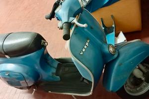 Vespa ET3 conservata