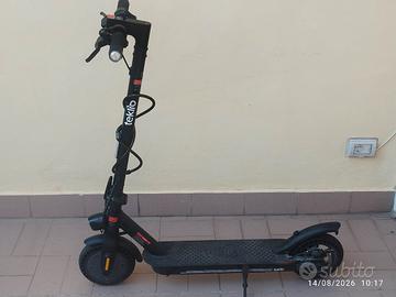 monopattino elettrico  Taklio