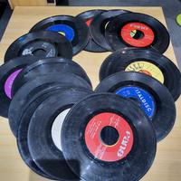 26 dischi 45 giri, artisti vari