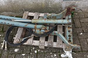 trattore sollevatore anteriore 