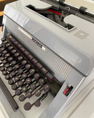 Macchina da scrivere Olivetti Linea 88