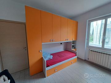 Camera / cameretta per ragazzi  2 letti regal0