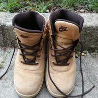 Scarponcini da ragazzo/uomo.