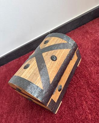 Scrigno tesoro in legno