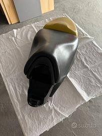 SELLA NERA E GIALLA APRILIA SR 50cc