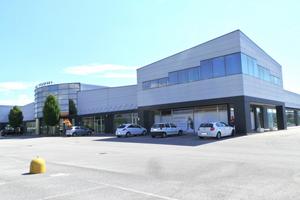 Locale commerciale al grezzo con canna fumaria