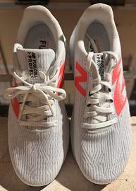Scarpe New Balance Propel V5 NUOVO