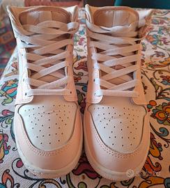 Air Jordan One donna 37,5