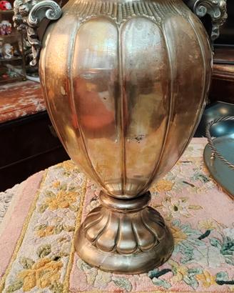 Vaso Vintage  con Manici Decorativi