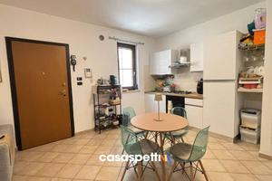 Appartamento di 90 m² con 2 locali e box auto a Su